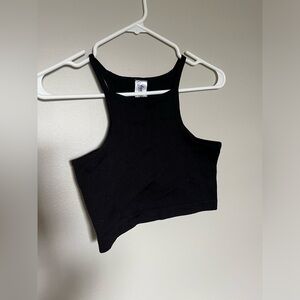 Dynamic cropped tank